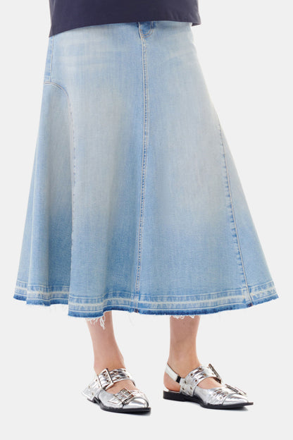 Feminine Buckle Ballerinas in Silver - GANNI